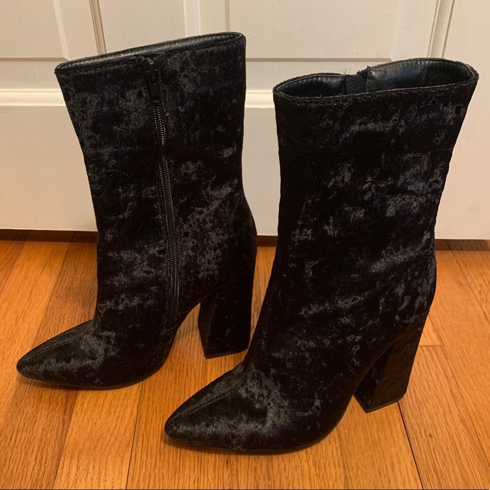 Olivia Miller velvet booties - Picture 2 of 3